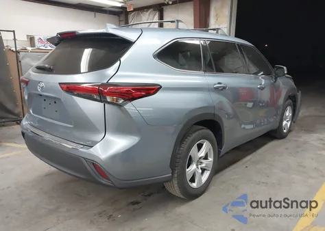 2021 Toyota Highlander Le z USA, uszkodzony, nr VIN 5TDZZRAH4MS083571